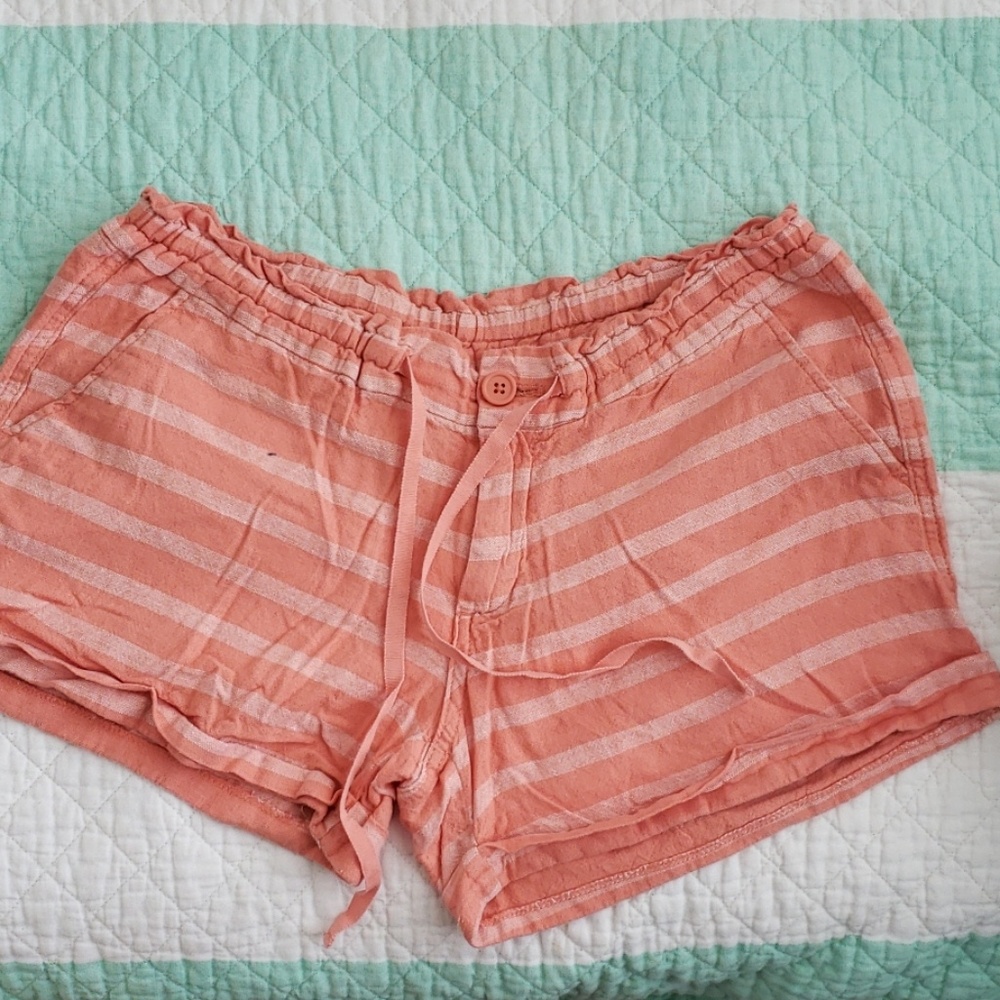 Old navy linen strip short